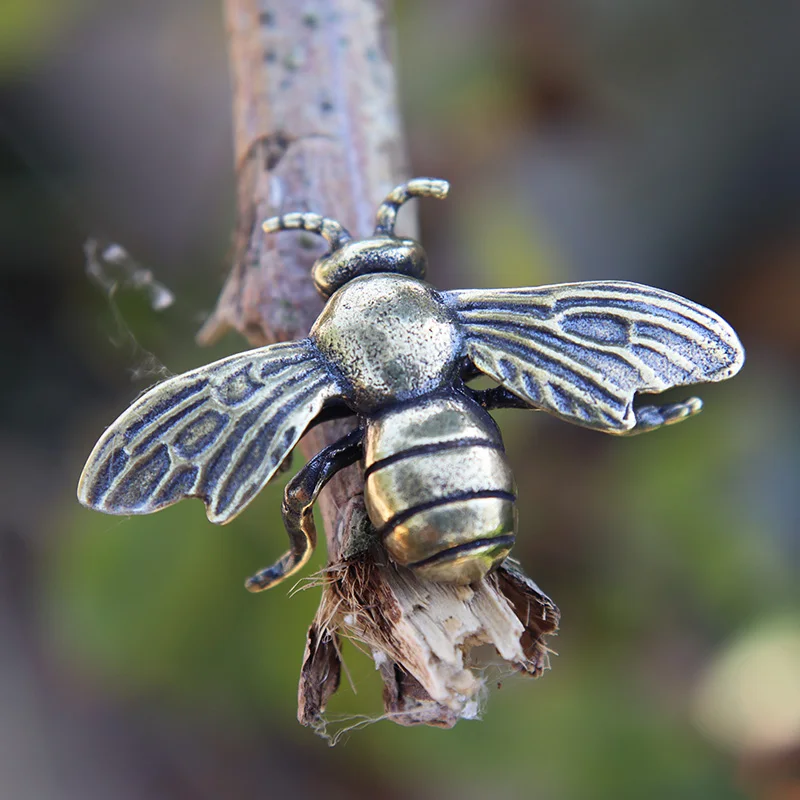 Solid Brass Insect Honey Bee Figurines Miniatures Tea Pet Funny Beetle Crafts Collection Desktop Small Ornament Home Decorations
Solid Brass Insect Honey Bee Figurines Miniatures Tea Pet Funny Beetle Crafts Collection Desktop Small Ornament Home Decorations