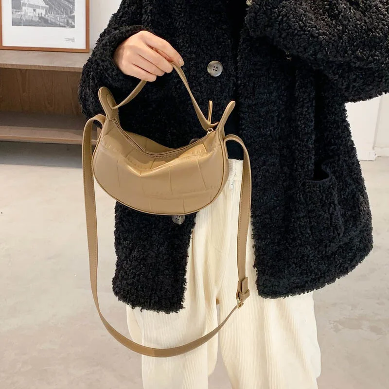 Vintage stone pattern small PU leather crossbody bags for women 2021 half moon design shoulder cross body bag ladies handbags
Vintage stone pattern small PU leather crossbody bags for women 2021 half moon design shoulder cross body bag ladies handbags
