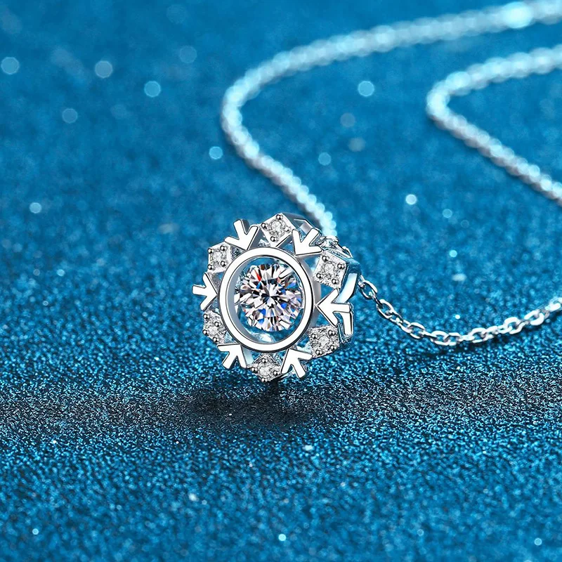 S925 Silver Moissanite Christmas Snowflake Smart Pendant Clavicle Chain Women Beating Heart Moissanite Necklace Women
S925 Silver Moissanite Christmas Snowflake Smart Pendant Clavicle Chain Women Beating Heart Moissanite Necklace Women