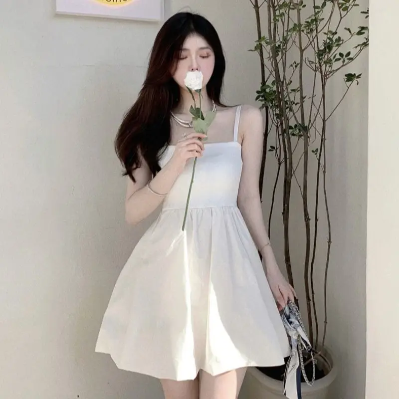 2022 Camisole Halter мини-платье летние женские корейские модные наряды милые Y2K белые платья для девочек Fairycore Сексуальная Пляжная одежда
2022 Camisole Halter мини-платье летние женские корейские модные наряды милые Y2K белые платья для девочек Fairycore Сексуальная Пляжная одежда