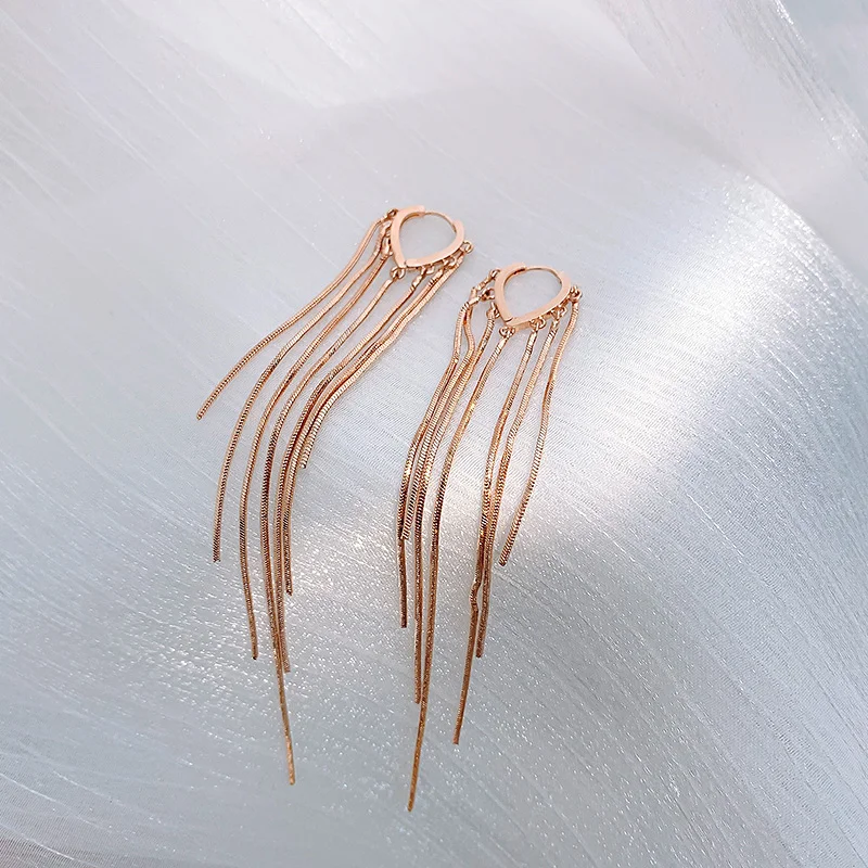 Женские серьги с бахромой, из розового золота 585 пробы
Женские серьги с бахромой, из розового золота 585 пробы