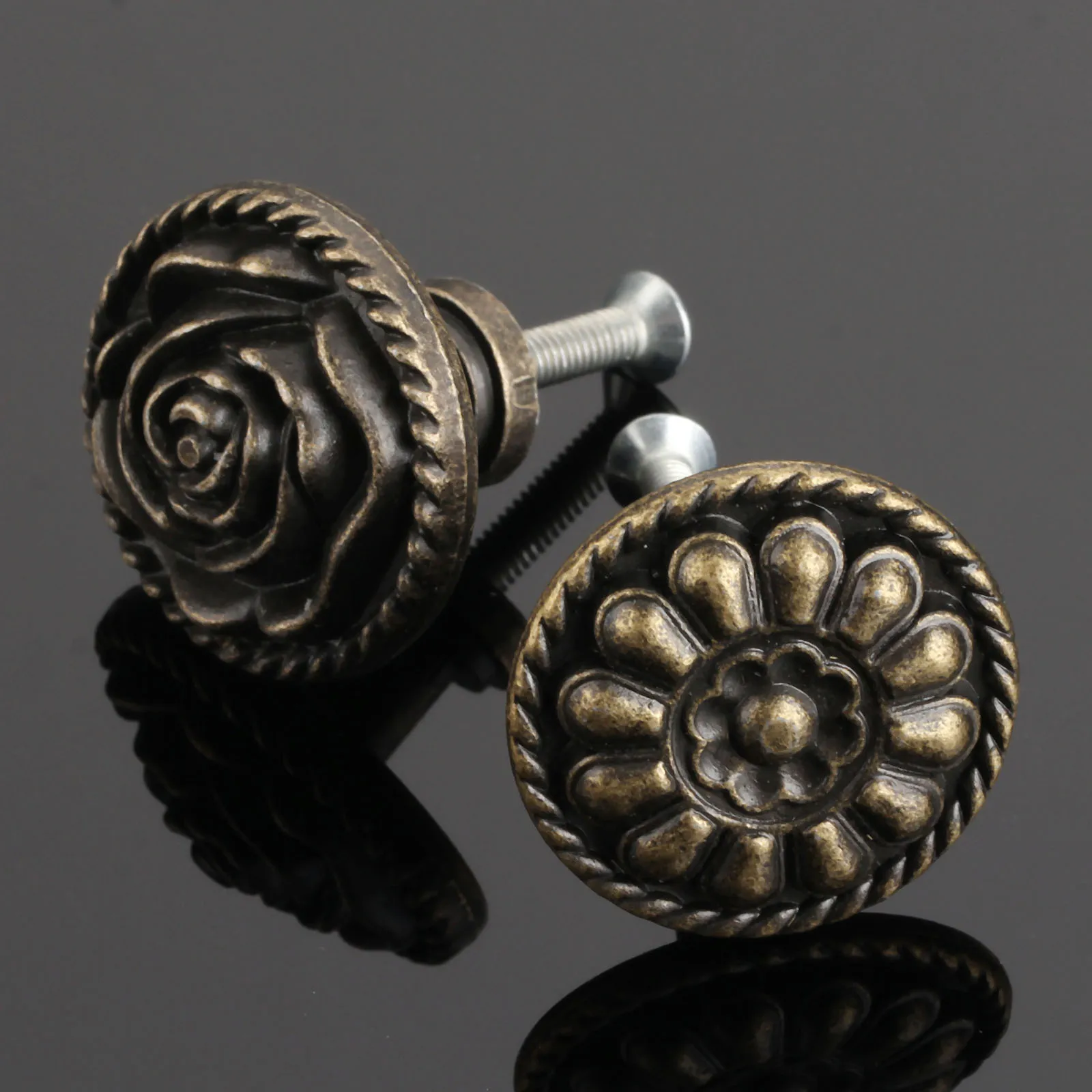 1pc Pull Knob Drawer Knob Vintage Bronze Handle Cabinet Drawer Door Furniture Handle
1pc Pull Knob Drawer Knob Vintage Bronze Handle Cabinet Drawer Door Furniture Handle