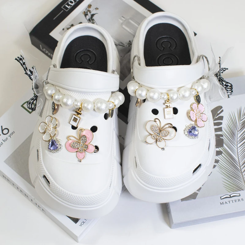 New Croc Small Fragrant Wind Hole Shoe Buckle Accessories Cross-border Pearl Chain Butterfly Love Shoe Flower Decorative Buckle
New Croc Small Fragrant Wind Hole Shoe Buckle Accessories Cross-border Pearl Chain Butterfly Love Shoe Flower Decorative Buckle