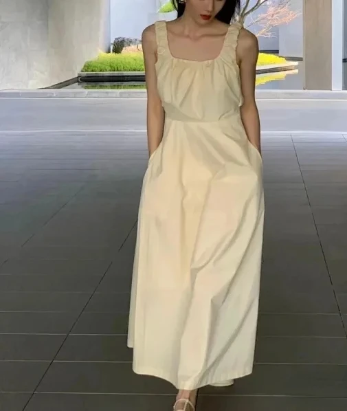 127191 Fashion Classic Trendy Luxury Designer Cloth Fold Camisole Temperament Advanced Sense Female braces skirt
127191 Fashion Classic Trendy Luxury Designer Cloth Fold Camisole Temperament Advanced Sense Female braces skirt