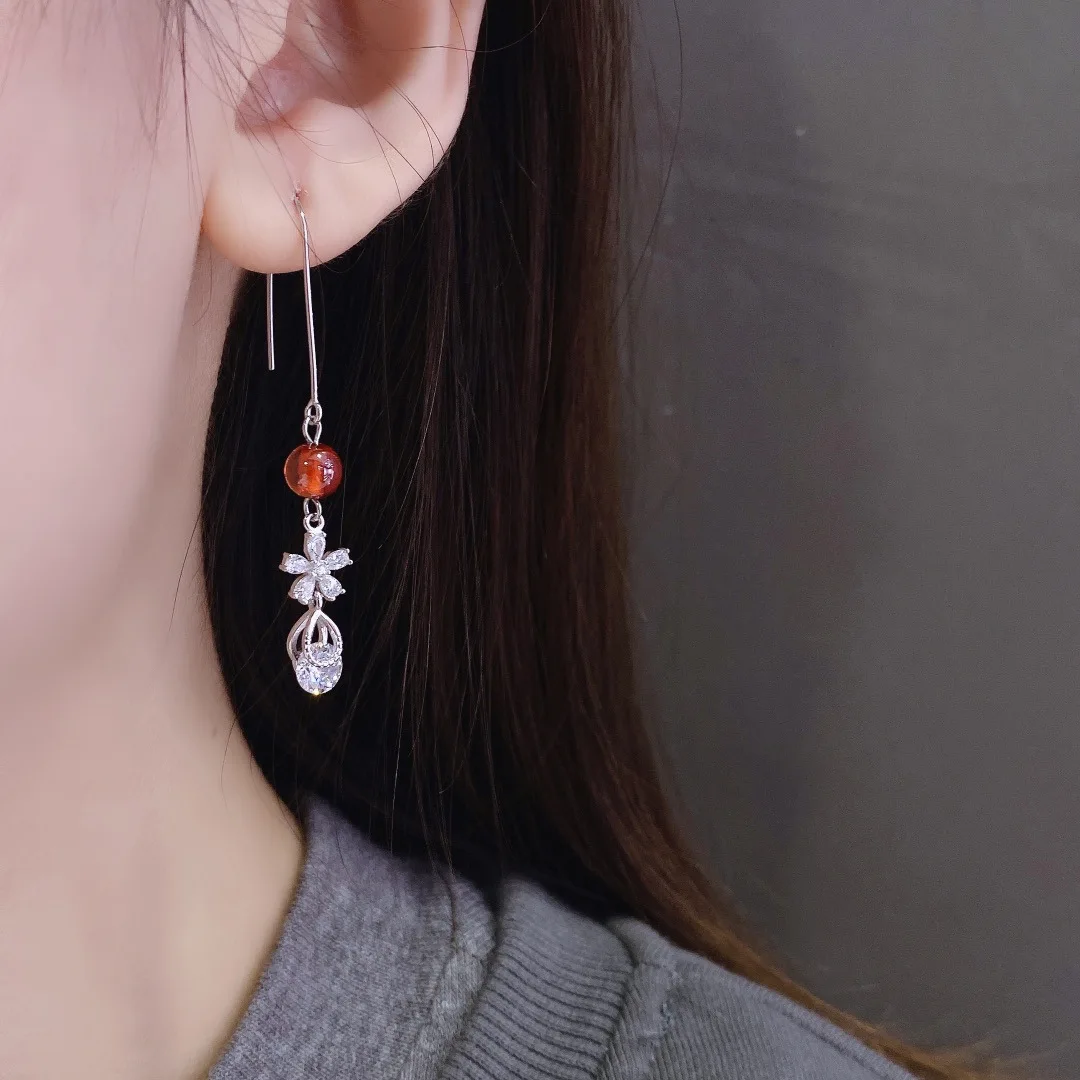 S925 Pomegranate Plum Mosaic Earrings for Holiday Gifts Small Design Advanced Earrings
S925 Pomegranate Plum Mosaic Earrings for Holiday Gifts Small Design Advanced Earrings