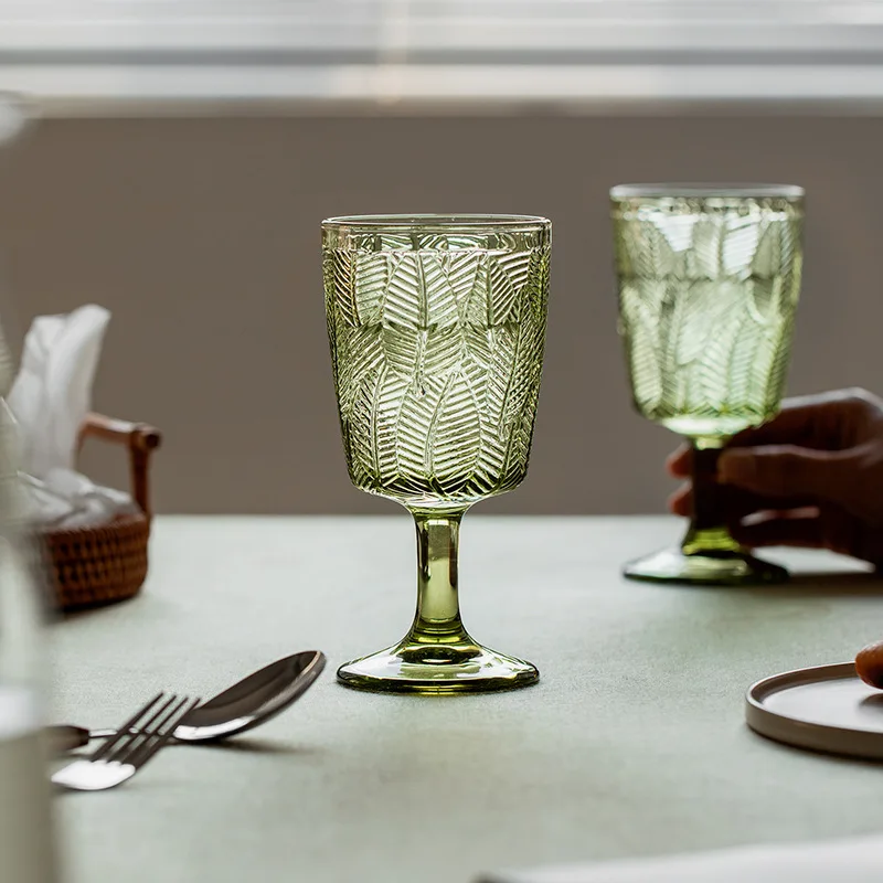 Glass Leaf Relief European Classical Goblet Retro Wine Glass Wine Glass Champagne Cocktail Drinking Cup Charms Party Supplies
Glass Leaf Relief European Classical Goblet Retro Wine Glass Wine Glass Champagne Cocktail Drinking Cup Charms Party Supplies
