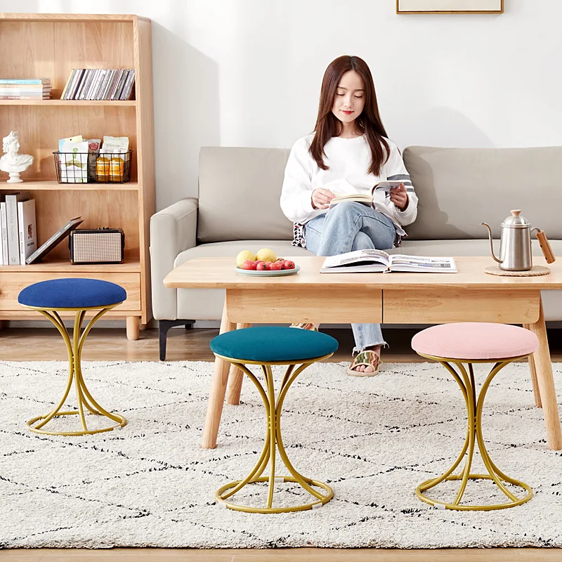Nordic Bedroom Vanity Stool Chair Velvet Metal Modern Home Living Room Furniture Makeup Small Stool Portable Hallway Shoes Stool
Nordic Bedroom Vanity Stool Chair Velvet Metal Modern Home Living Room Furniture Makeup Small Stool Portable Hallway Shoes Stool