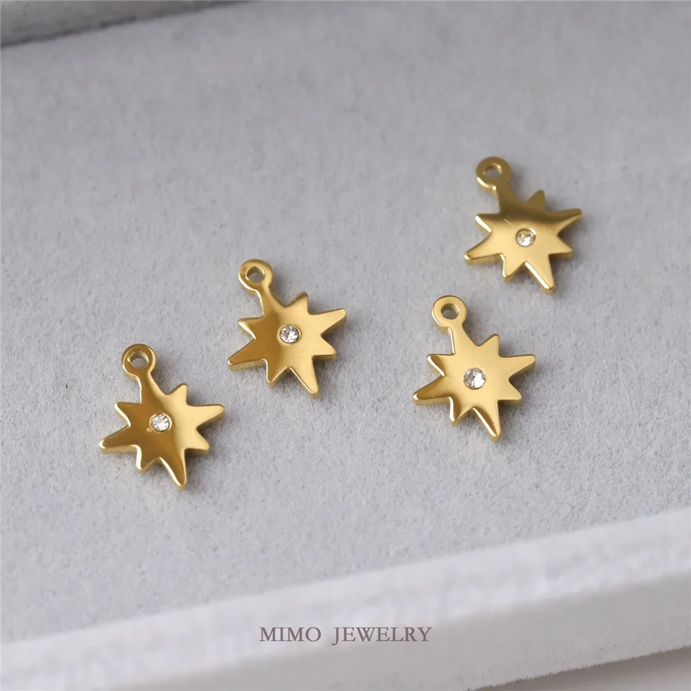 Маленькая подвеска «Звезда» из титановой стали с покрытием из 18-каратного золота
Маленькая подвеска «Звезда» из титановой стали с покрытием из 18-каратного золота