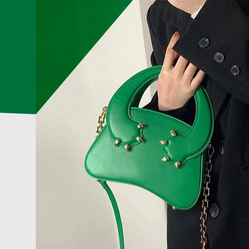 Women Handbag female 2022 new design cute claw Bag Fashion Handbag versatile chain Shoulder Messenger Bag
Women Handbag female 2022 new design cute claw Bag Fashion Handbag versatile chain Shoulder Messenger Bag