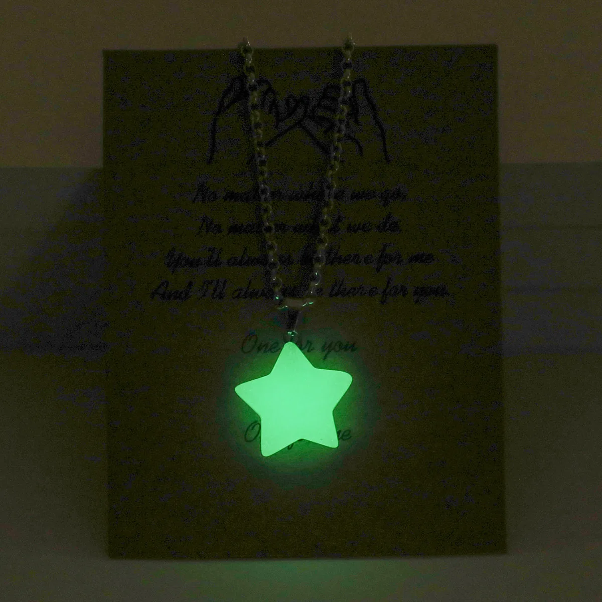 Светящаяся подвеска на шею светится в темноте зеленые светящиеся звезды Природный камень Женская Фотокарта подарок
Светящаяся подвеска на шею светится в темноте зеленые светящиеся звезды Природный камень Женская Фотокарта подарок