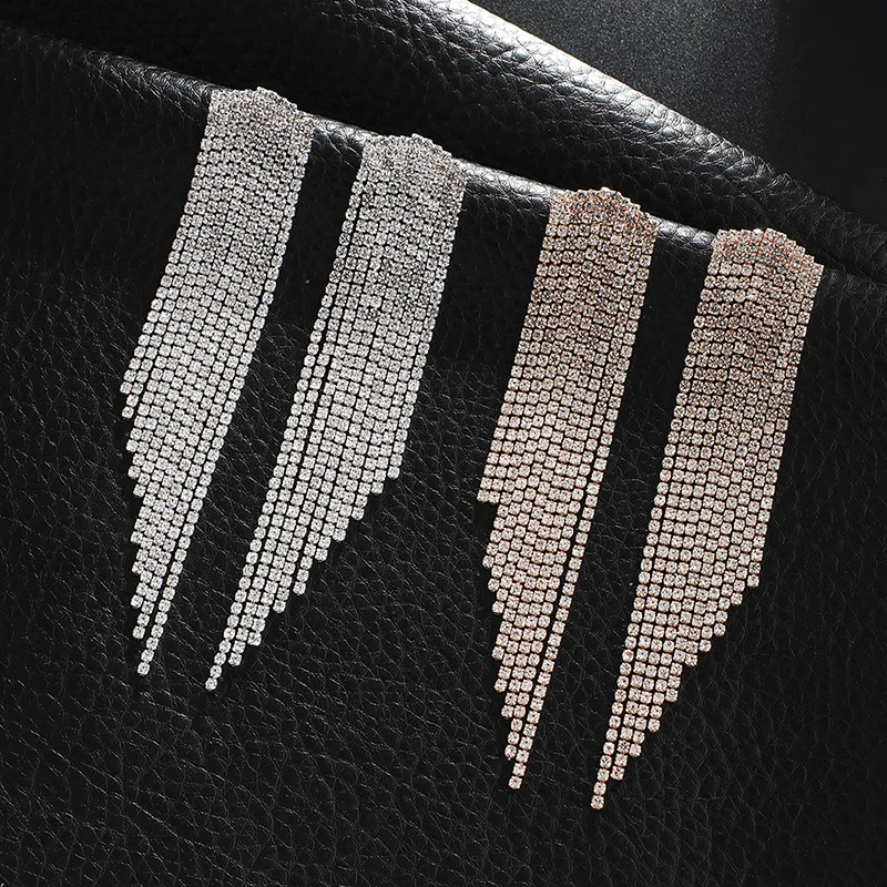 New Fashion Jewelry Water Diamond Claw Chain Long Tassel Earrings Bride Stage Atmosphere Ear Jewelry Wholesale
New Fashion Jewelry Water Diamond Claw Chain Long Tassel Earrings Bride Stage Atmosphere Ear Jewelry Wholesale