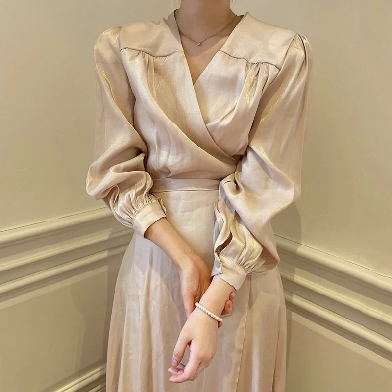 Clothland Women Vintage Wrap Vestido V Neck Cross Design Long Sleeve Sashes Female Ankle Length Maxi Vestidos LA521
Clothland Women Vintage Wrap Vestido V Neck Cross Design Long Sleeve Sashes Female Ankle Length Maxi Vestidos LA521