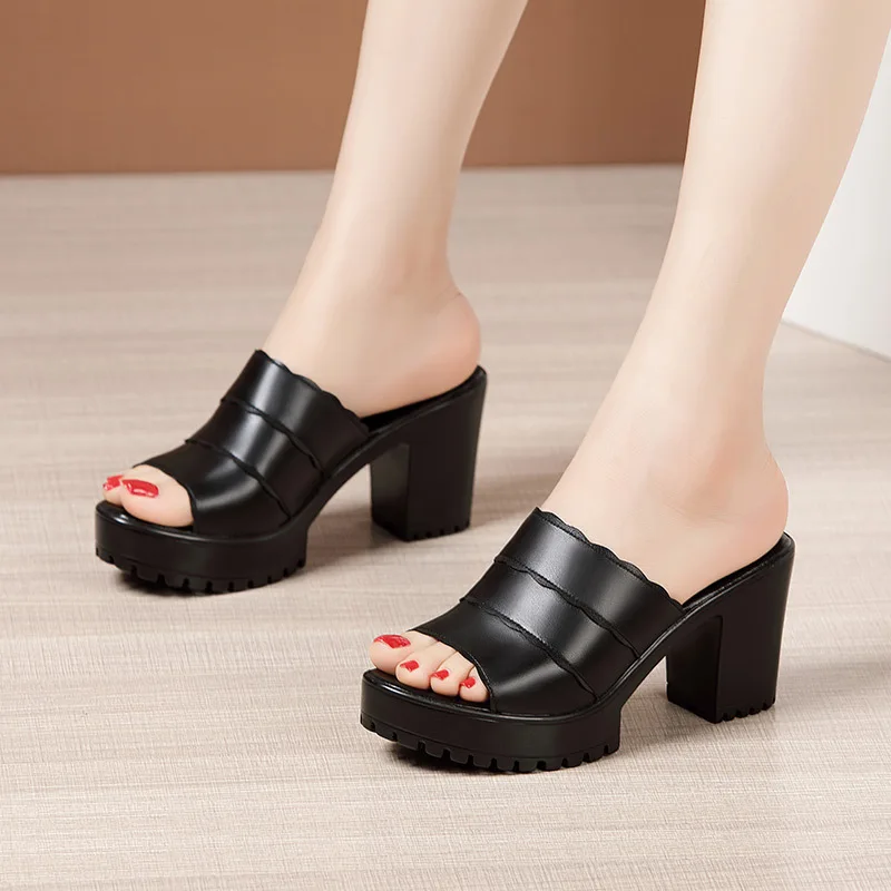 Small Size 32-43 Peep Toe Sexy Block High Heels Slides Women Shoes 2022 Summer Solid Leather Chunky Platform Slippers for Office
Small Size 32-43 Peep Toe Sexy Block High Heels Slides Women Shoes 2022 Summer Solid Leather Chunky Platform Slippers for Office