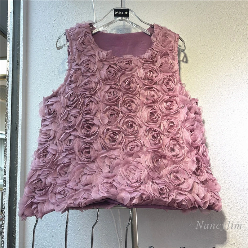 Three-Dimensional Rose Flower Vest for Women 2023 Autumn New French Style Sleeveless Waistcoat Vest Niche Vacation Short Top
Three-Dimensional Rose Flower Vest for Women 2023 Autumn New French Style Sleeveless Waistcoat Vest Niche Vacation Short Top