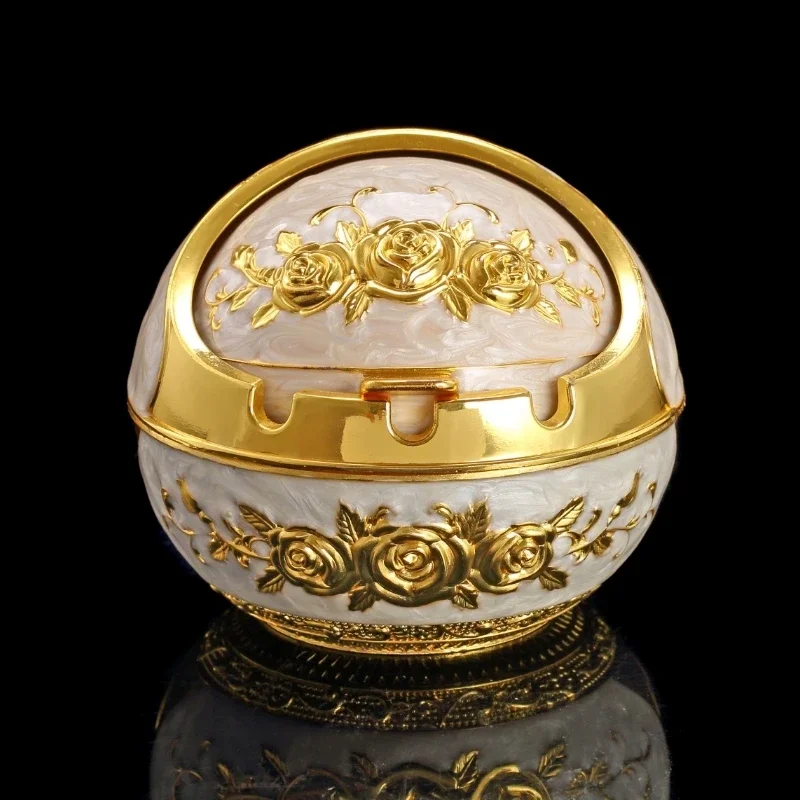Classic light luxury metal retro embossed rose exquisite office ashtray cigarette ashtray cigarette dust storage ornament
Classic light luxury metal retro embossed rose exquisite office ashtray cigarette ashtray cigarette dust storage ornament