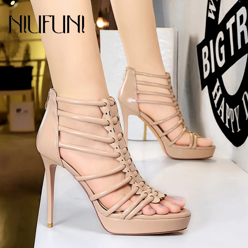 High Heels Stiletto Platform Hollow Retro Women Sandals Roman Shoes Peep Toe Solid Color Sexy Woman Shoes Sandals Zip PU Leather
High Heels Stiletto Platform Hollow Retro Women Sandals Roman Shoes Peep Toe Solid Color Sexy Woman Shoes Sandals Zip PU Leather