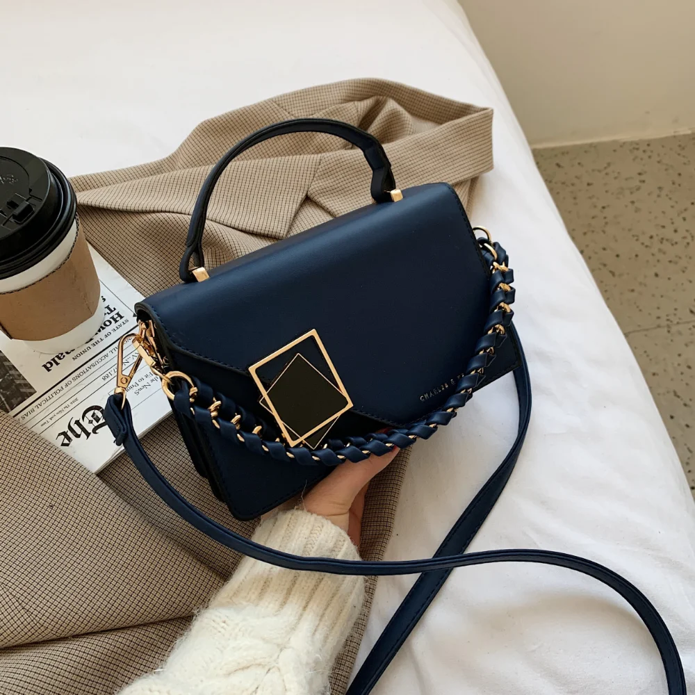 Trend Line Texture Niche Female Bag Personality Small Square Buckle Hand Bill of Lading Shoulder Crossbody Bag Small Square Bag
Trend Line Texture Niche Female Bag Personality Small Square Buckle Hand Bill of Lading Shoulder Crossbody Bag Small Square Bag