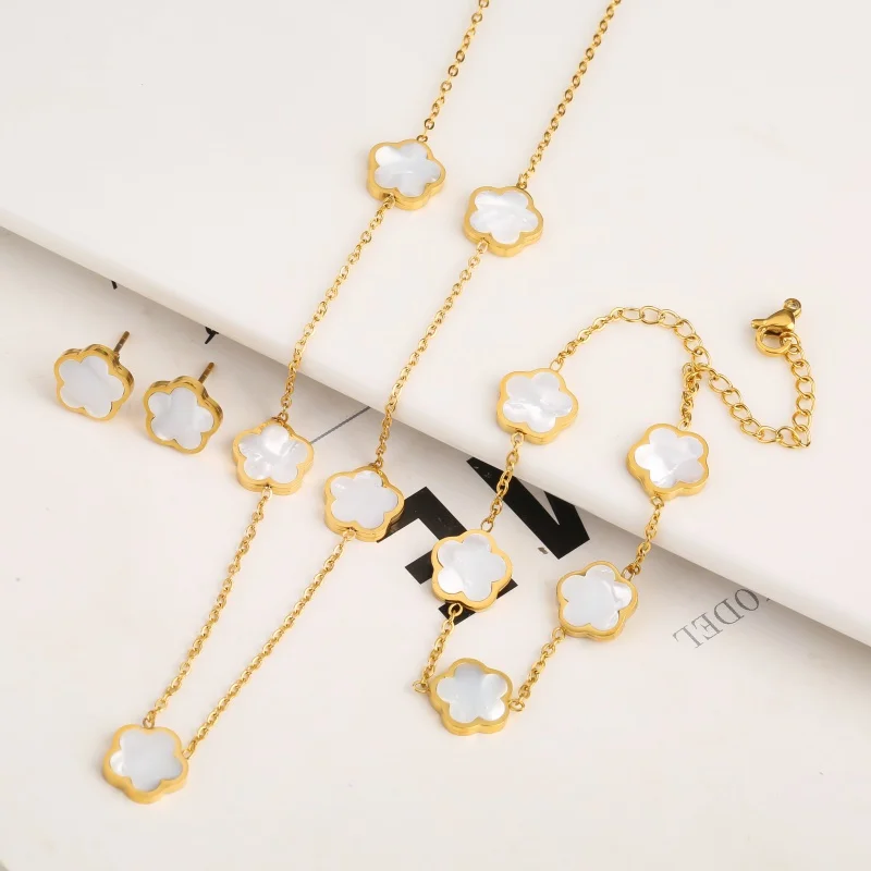 New Stainless Steel Non Fading Plant Live Leaf Petal Flower Minimalist Creative Pendant Necklace Earrings Bracelet Jewelry Set 
New Stainless Steel Non Fading Plant Live Leaf Petal Flower Minimalist Creative Pendant Necklace Earrings Bracelet Jewelry Set