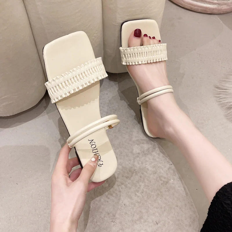 2022 Summer New Style Large Size Sandals Two-wear Roman Style Low-heeled Square Heel Fairy Style Slippers Sandals Fashion Shoes
2022 Summer New Style Large Size Sandals Two-wear Roman Style Low-heeled Square Heel Fairy Style Slippers Sandals Fashion Shoes