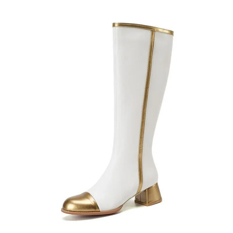 Женские высокие сапоги до колена, с круглым носком, на квадратном каблуке
Женские высокие сапоги до колена, с круглым носком, на квадратном каблуке