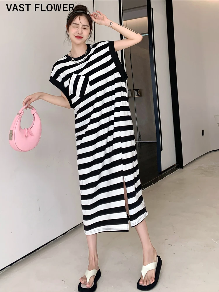 Black White Striped Split Dresses For Women Summer New Sleeveless Loose Casual Korean Fashion Long Dress Elegant Clothing 2022
Black White Striped Split Dresses For Women Summer New Sleeveless Loose Casual Korean Fashion Long Dress Elegant Clothing 2022