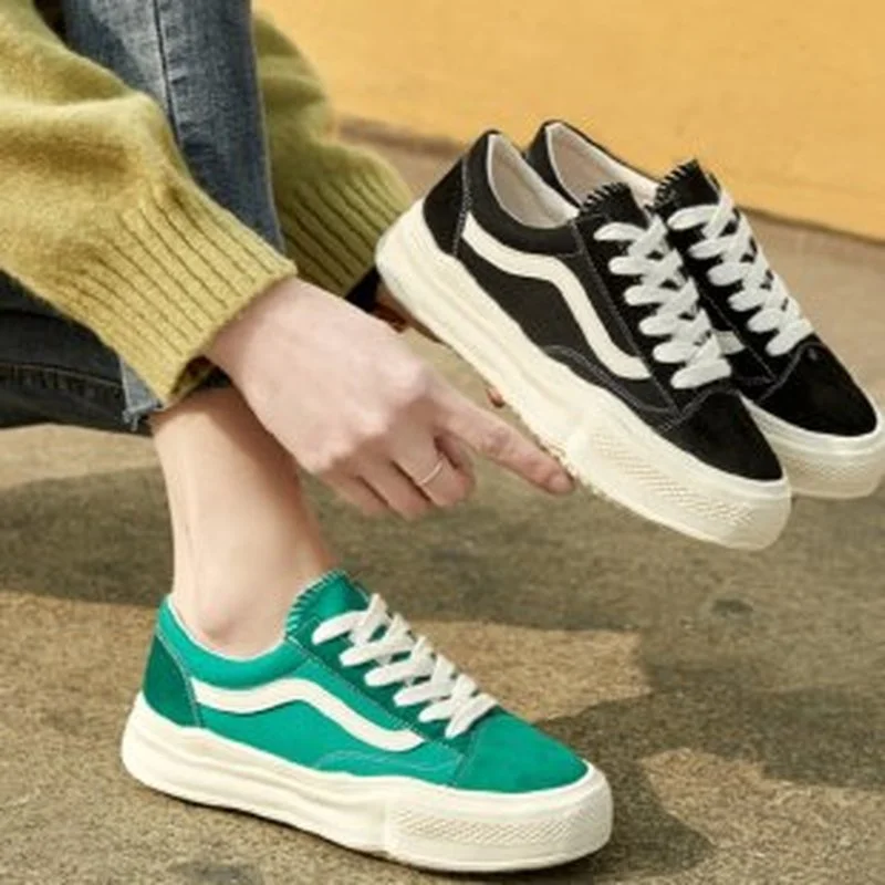 Spring and Autumn Black Women Color Matching Women's Shoes 2022 Casual Student Retro Outdoor Comfortable Lace-up Sneakers
Spring and Autumn Black Women Color Matching Women's Shoes 2022 Casual Student Retro Outdoor Comfortable Lace-up Sneakers