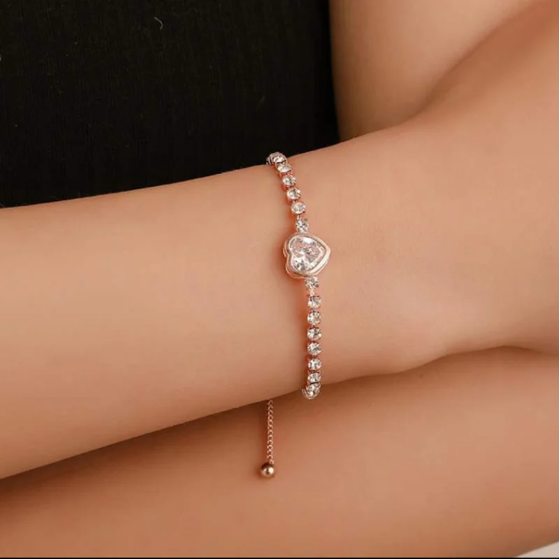 YYW Fashion Rose Gold Heart Zircon Bracelet Hand Woven Adjustable Gold Plated Bracelet Women's Jewelry Birthday Anniversary Gift
YYW Fashion Rose Gold Heart Zircon Bracelet Hand Woven Adjustable Gold Plated Bracelet Women's Jewelry Birthday Anniversary Gift