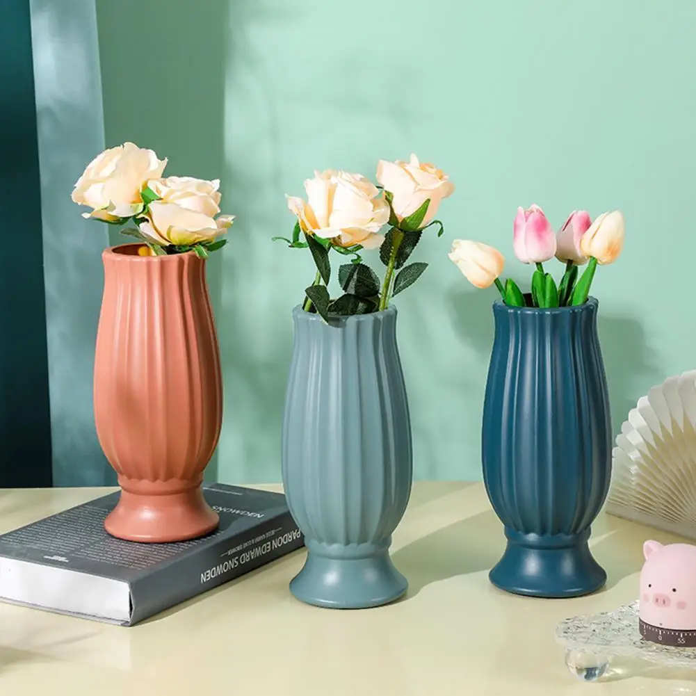 Flower Vase Unbreakable Streamlined Solid Color Dried Flower Arrangement Plastic Vase for Living Room
Flower Vase Unbreakable Streamlined Solid Color Dried Flower Arrangement Plastic Vase for Living Room
