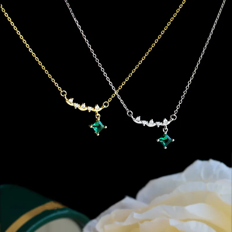 Vintage Fashion Green Shiny Zircon Star Pendant Necklace for Woman Jewelry Girl's Sexy Clavicle Chain Collares Para Mujer 
Vintage Fashion Green Shiny Zircon Star Pendant Necklace for Woman Jewelry Girl's Sexy Clavicle Chain Collares Para Mujer