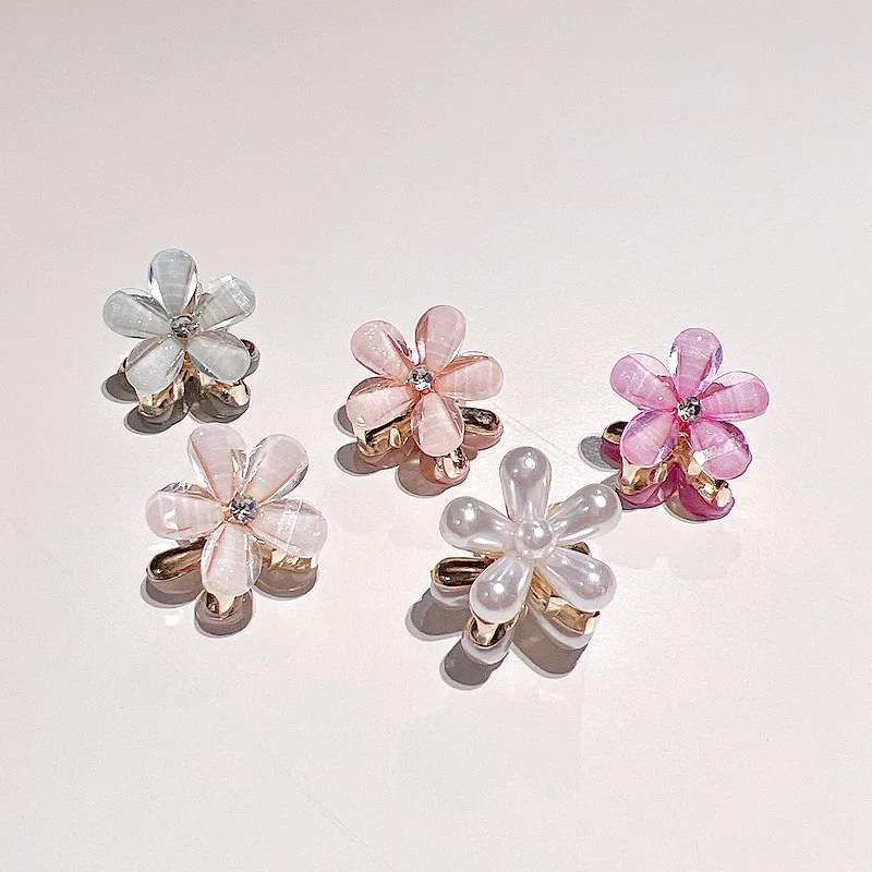 15Pcs/Set Mini Pearl Crystal Hair Claw For Women Girls Rhinestone Flower Crab Claw Clips Ladies Barrettes Wedding Accessories
15Pcs/Set Mini Pearl Crystal Hair Claw For Women Girls Rhinestone Flower Crab Claw Clips Ladies Barrettes Wedding Accessories