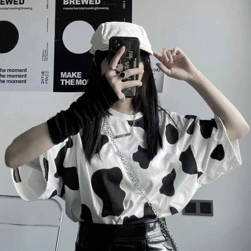 Summer New Cow Print Loose T-shirts Women Casual Streetwear Female Short Sleeve Harajuku Fashion White Khaki College Style Tops
Summer New Cow Print Loose T-shirts Women Casual Streetwear Female Short Sleeve Harajuku Fashion White Khaki College Style Tops