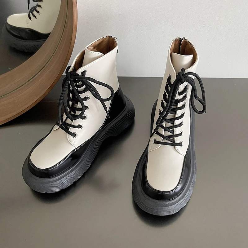 Женские ботильоны из мягкой искусственной кожи, белые мотоциклетные ботинки на платформе, полусапожки на осень-зиму, 2023 
Женские ботильоны из мягкой искусственной кожи, белые мотоциклетные ботинки на платформе, полусапожки на осень-зиму, 2023