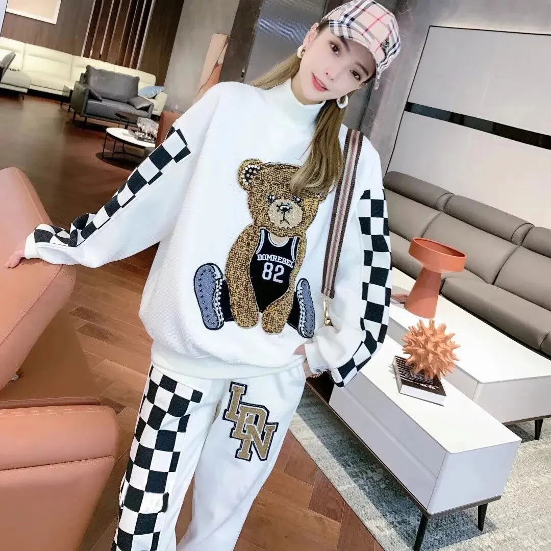 Women Winter Thicker Black Patch Diamond Bear Tracksuit Two Piece Sprotwear Sets,Plaid Long Sleeve Sweatshirt and Pants
Women Winter Thicker Black Patch Diamond Bear Tracksuit Two Piece Sprotwear Sets,Plaid Long Sleeve Sweatshirt and Pants