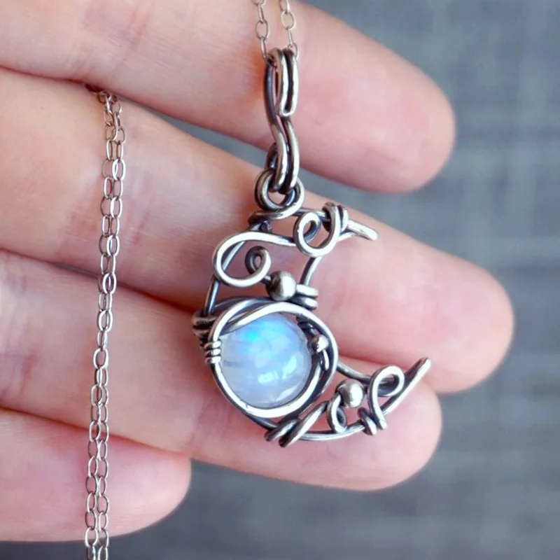 New European And N Trend Moonstone Pendant Necklace Women Retro Bohemian Moon Jewelry
New European And N Trend Moonstone Pendant Necklace Women Retro Bohemian Moon Jewelry