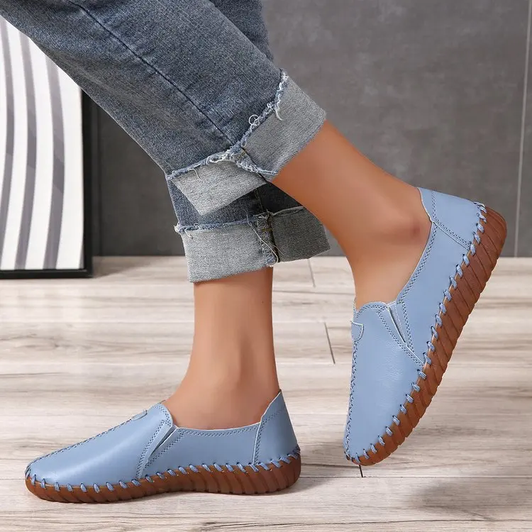 2022 Flat Women Sneakers Light Breathable Ladies Slip-On Solid Color Female Sport Casual Shoes Vulcanized Shoes Large Size 35~43
2022 Flat Women Sneakers Light Breathable Ladies Slip-On Solid Color Female Sport Casual Shoes Vulcanized Shoes Large Size 35~43