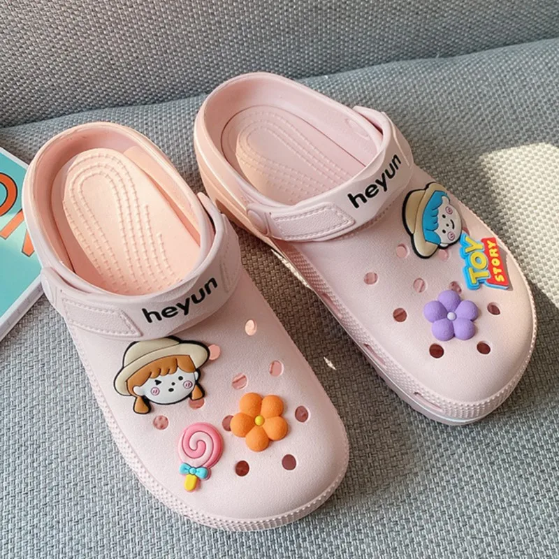2023 Girl Sandals Breathable Coconut Sandals Outdoor Beach Hole Shoes Lightweight Slippers Thick Platform Closed Toe Sandals
2023 Girl Sandals Breathable Coconut Sandals Outdoor Beach Hole Shoes Lightweight Slippers Thick Platform Closed Toe Sandals