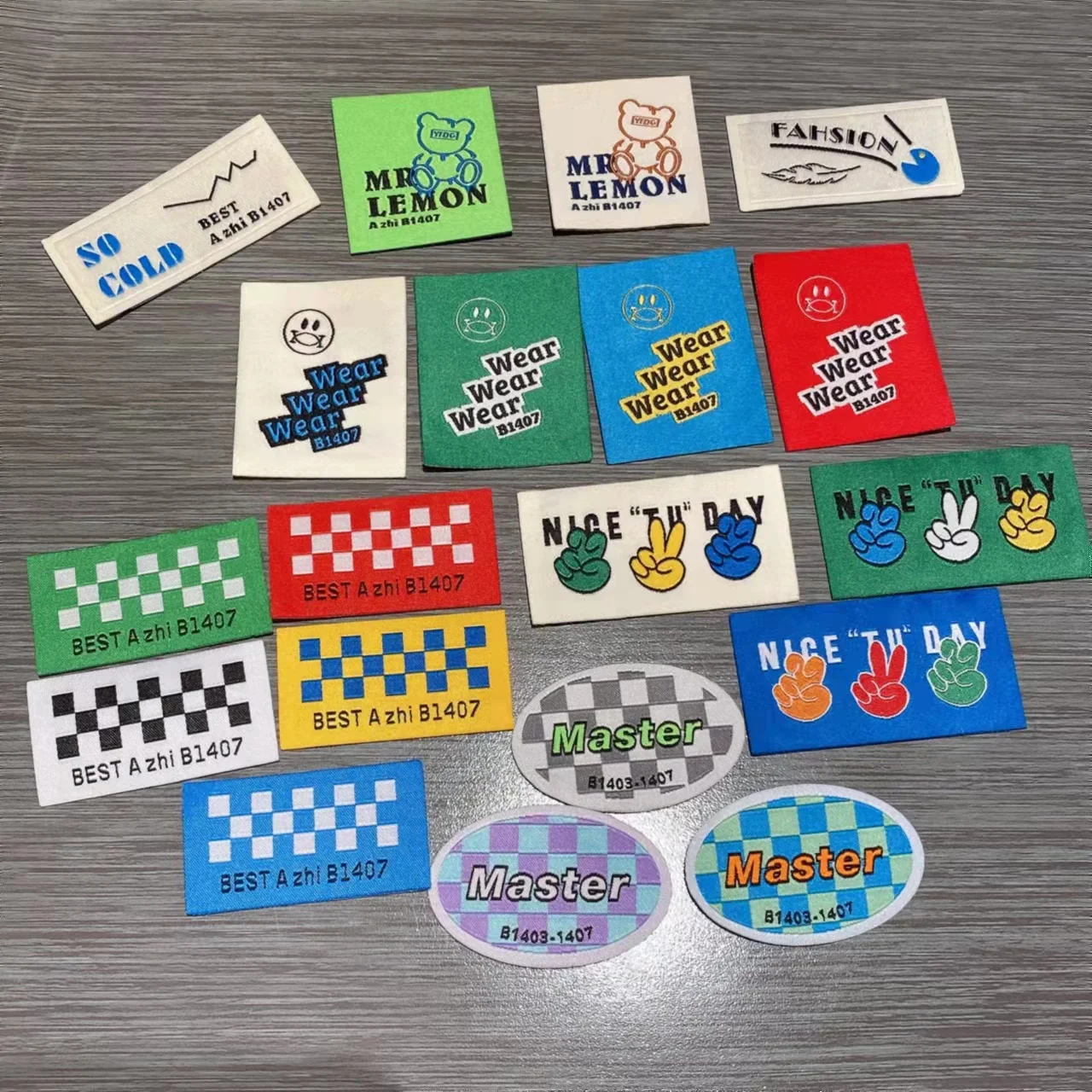 New Mixe 19Pcs/Lot Cotton Handmade Labels For Clothes With Parches Para La Ropa For Diy Embroidery Stickers Sewing Accessories
New Mixe 19Pcs/Lot Cotton Handmade Labels For Clothes With Parches Para La Ropa For Diy Embroidery Stickers Sewing Accessories