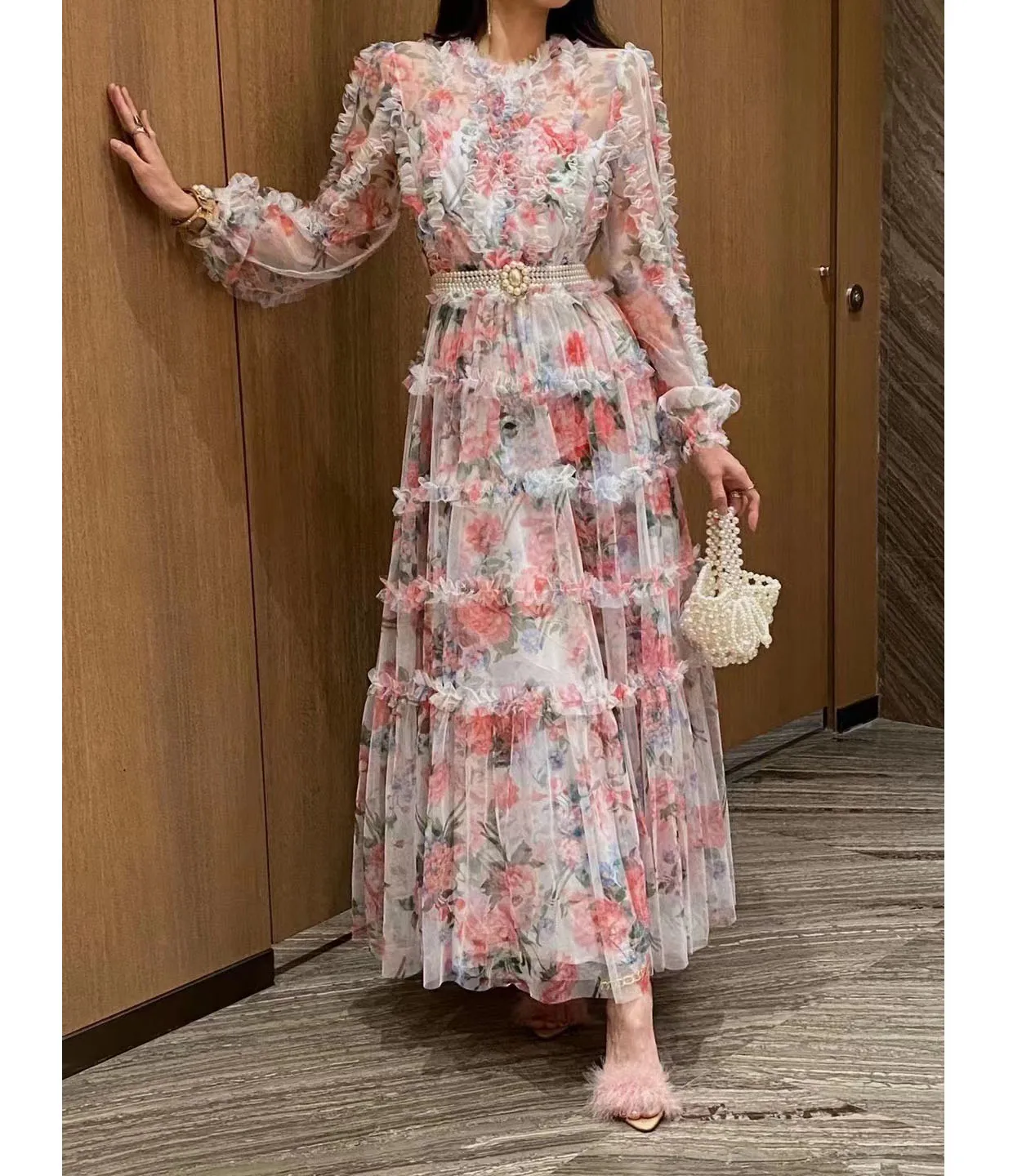 2023 Summer Hot Selling Pearl Belt Round Neck Lace Translucent Ruffle Puffed Sleeve Women's Floor Length Dresses Women's Dresses
2023 Summer Hot Selling Pearl Belt Round Neck Lace Translucent Ruffle Puffed Sleeve Women's Floor Length Dresses Women's Dresses