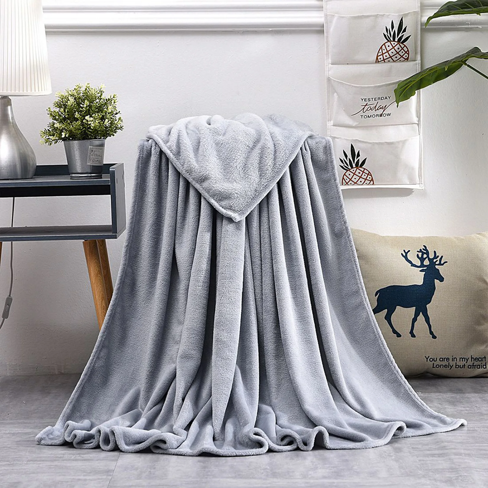 1PC Soft Coral Fleece Flannel Blankets For Beds Comfortable Throw Solid Color Sofa Cover Bedspread Winter Warm Blankets 
1PC Soft Coral Fleece Flannel Blankets For Beds Comfortable Throw Solid Color Sofa Cover Bedspread Winter Warm Blankets