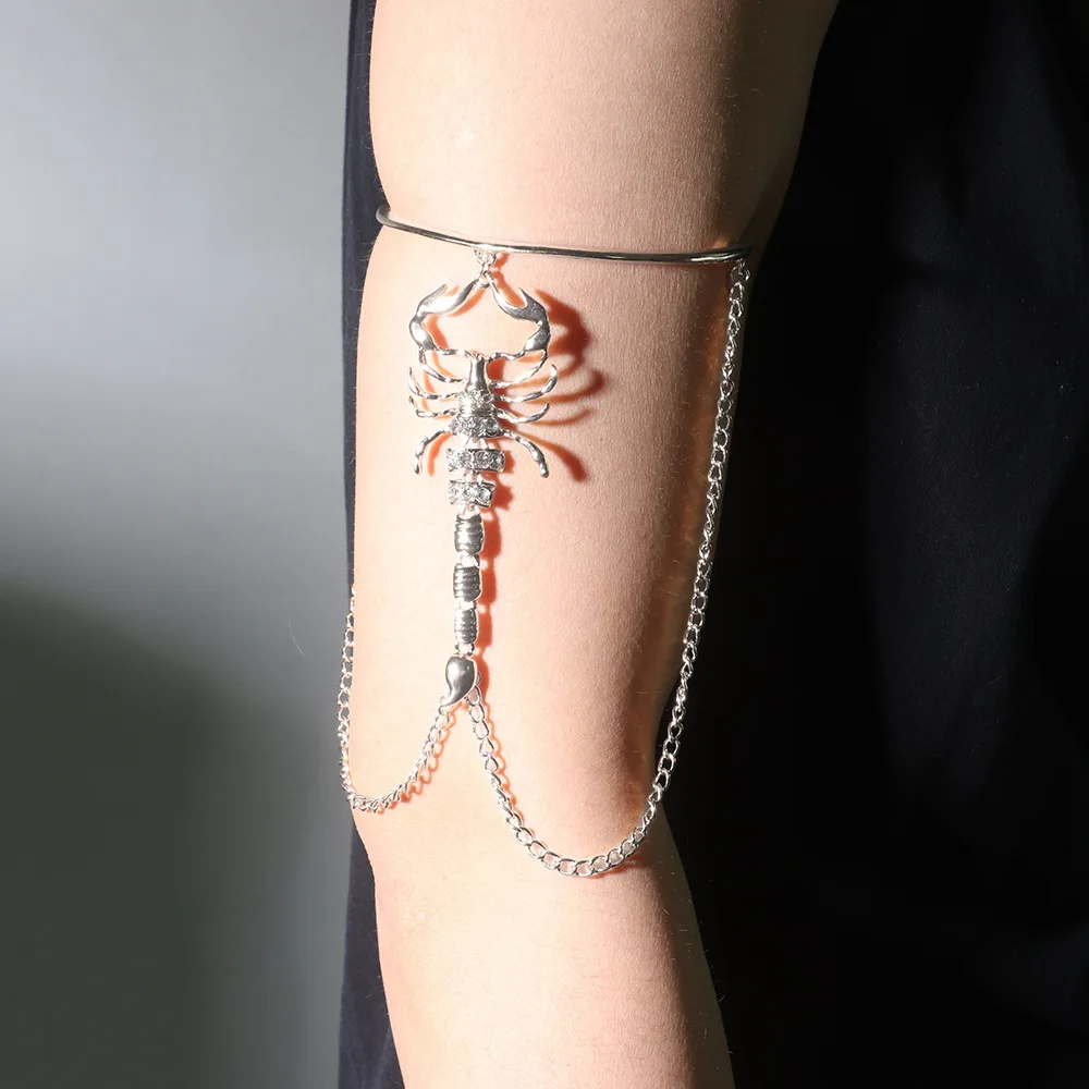 Sexy Crystal Scorpion Arm Rings For Woman Girls Fashion Boho Jewelry Gift Tassel Scorpion Body Chain Arm Fashion Body Jewelry
Sexy Crystal Scorpion Arm Rings For Woman Girls Fashion Boho Jewelry Gift Tassel Scorpion Body Chain Arm Fashion Body Jewelry