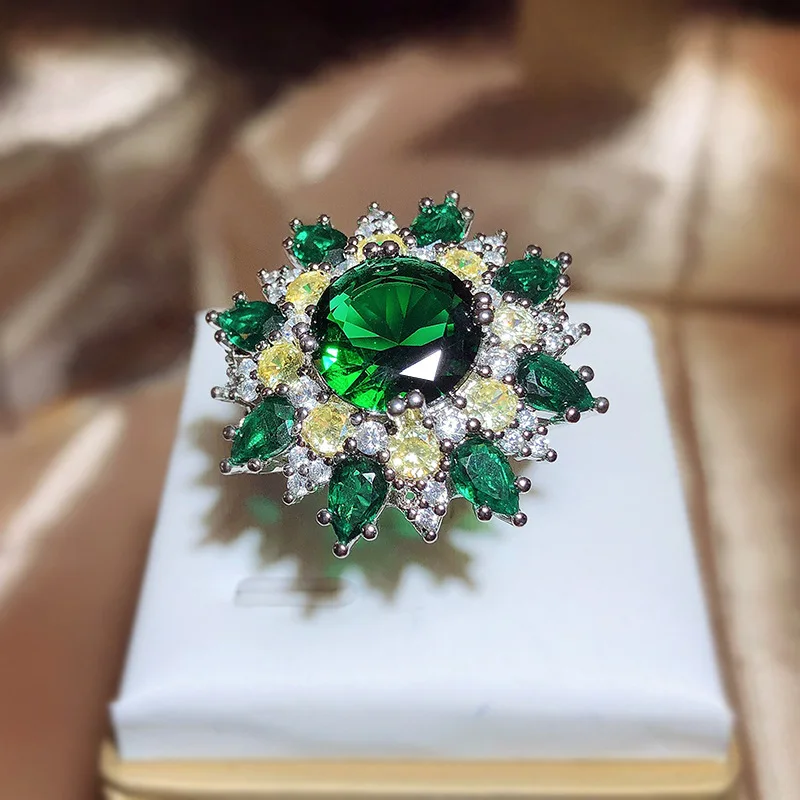 

Unique Flower Oval Emerald Topaz Full Of Diamond Couple Ring For Women Opening Adjustable Geometric Valentine's Day Gift Jewelry