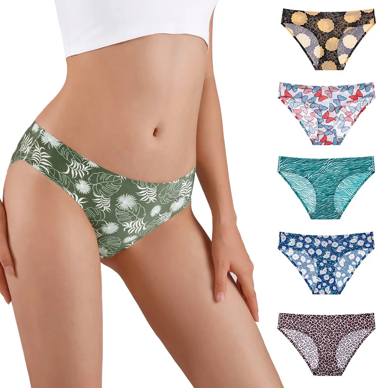 Ladies Briefs Printed Ice Silk Traceless Low Waist Large Size Quick Drying Ladies Briefs for Girls Between 45 and 95 Kg
Ladies Briefs Printed Ice Silk Traceless Low Waist Large Size Quick Drying Ladies Briefs for Girls Between 45 and 95 Kg