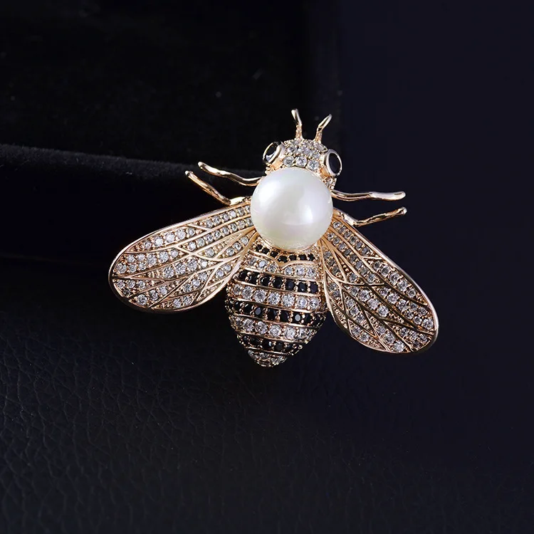 

2023 New Copper Inlaid Zircon Korean Version Pearl Insect Corsage Bee Brooch Suit Accessories Fashion Coat Women's Jewelry