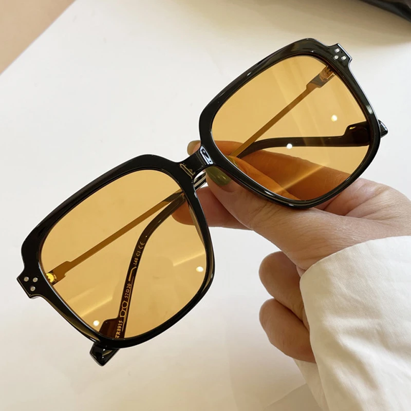 Vintage New Fashion Rival Square Sunglasses For Women Brand Alloy Gradient Uv400 Sun Glasses Men Oversized Eyewear Black Yellow
Vintage New Fashion Rival Square Sunglasses For Women Brand Alloy Gradient Uv400 Sun Glasses Men Oversized Eyewear Black Yellow