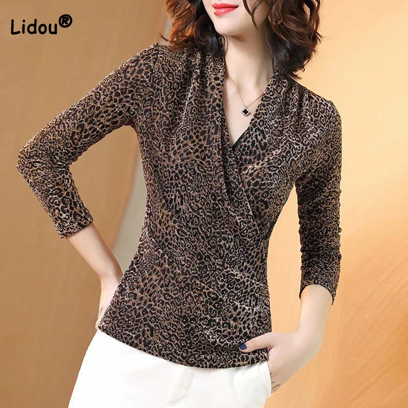 Spring Autumn Bottoming Shirt Fashion Net Yarn Long Sleeve T-Shirt Elegant Leopard Printing Cross V-neck Folds Slim Tops Women
Spring Autumn Bottoming Shirt Fashion Net Yarn Long Sleeve T-Shirt Elegant Leopard Printing Cross V-neck Folds Slim Tops Women