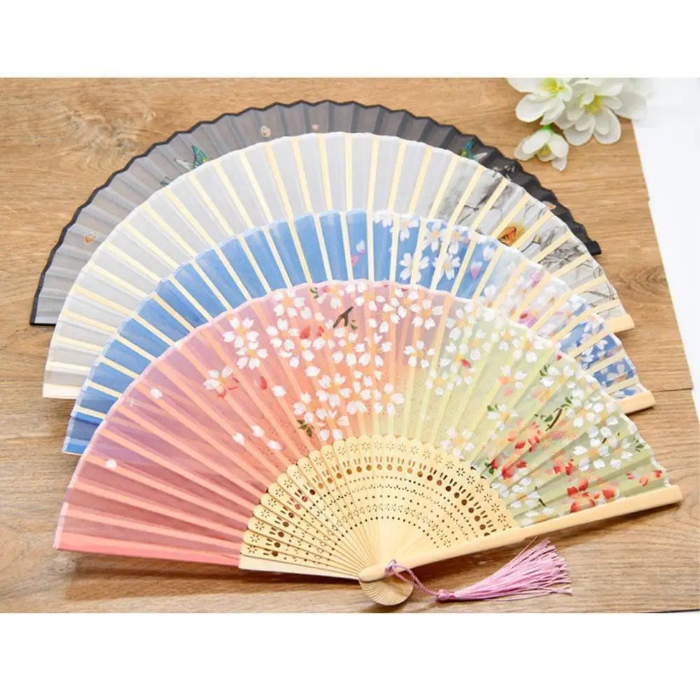 Retro Silk Folding Fan Chinese Japanese Pattern Art Handheld Fan Craft Ornaments Gift Gifts Home Dance Decoration Students S0M9
Retro Silk Folding Fan Chinese Japanese Pattern Art Handheld Fan Craft Ornaments Gift Gifts Home Dance Decoration Students S0M9