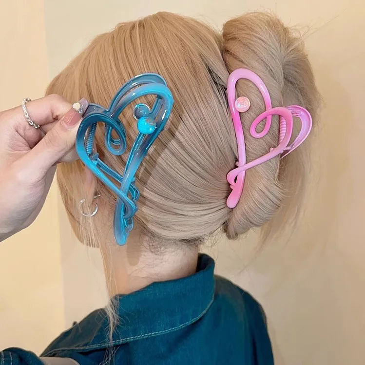 Girls' Sweet Love High Horsetail Fixed Grip Clip New INS Wind Shark Clip Hair High Grade Feeling Hair Clip Accessories
Girls' Sweet Love High Horsetail Fixed Grip Clip New INS Wind Shark Clip Hair High Grade Feeling Hair Clip Accessories