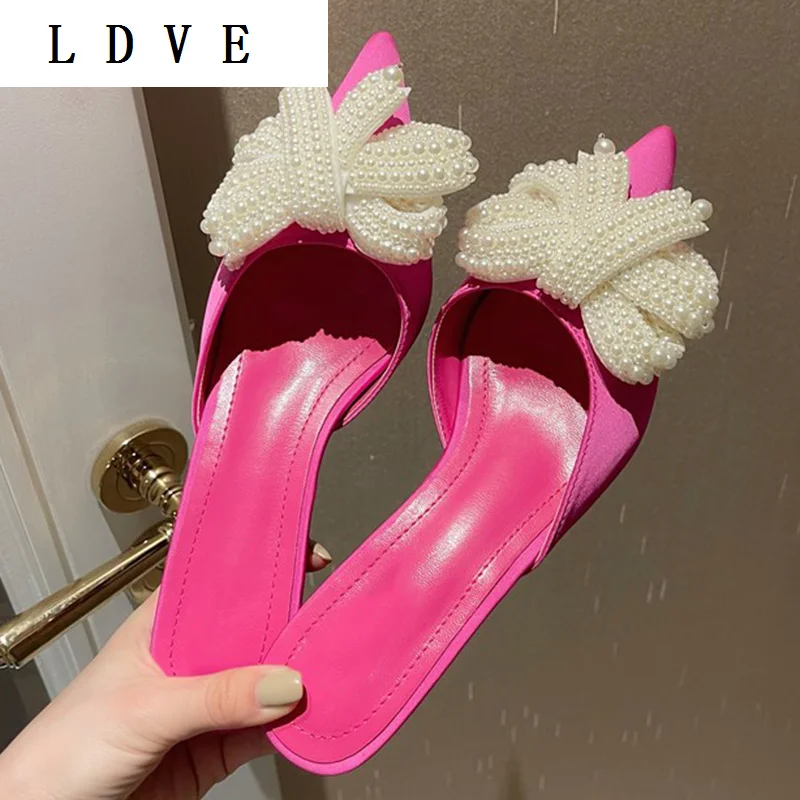 NEW 2022 Summer Sweet Fashion White String Bead Butterfly-Knot Pointed Toe High Heel Women Mules Slip-On Outdoor Slipper
NEW 2022 Summer Sweet Fashion White String Bead Butterfly-Knot Pointed Toe High Heel Women Mules Slip-On Outdoor Slipper
