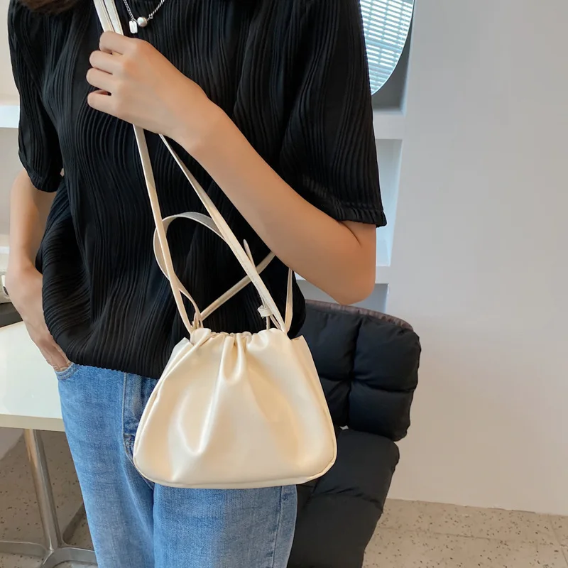 2022 New Fashion Women's Autumn Handheld Shoulder Bag Little Fresh Solid Color Girl's Messenger Bag Crossbody Bags for Women
2022 New Fashion Women's Autumn Handheld Shoulder Bag Little Fresh Solid Color Girl's Messenger Bag Crossbody Bags for Women