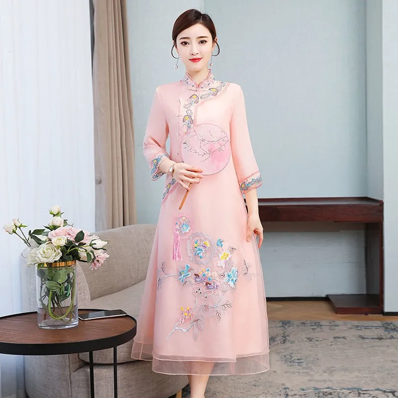 Китайское улучшенное платье-Ципао Hanfu для женщин, новый костюм Тан, винтажные платья в восточном стиле, ретро Ципао с юбкой с вышивкой
Китайское улучшенное платье-Ципао Hanfu для женщин, новый костюм Тан, винтажные платья в восточном стиле, ретро Ципао с юбкой с вышивкой
